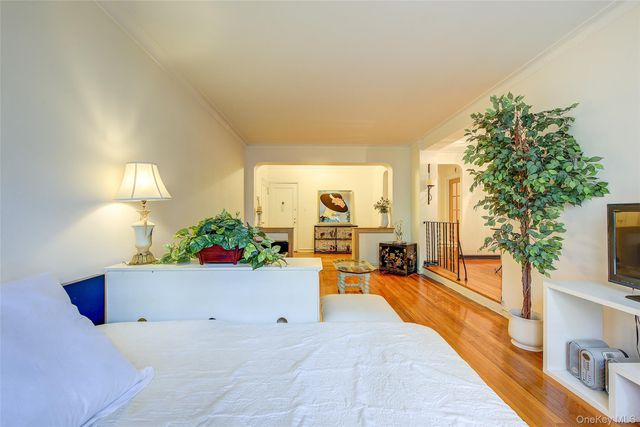 77-35 113th Street 1F, Forest Hills, NY 11375