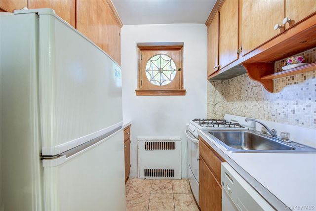 77-35 113th Street 1F, Forest Hills, NY 11375
