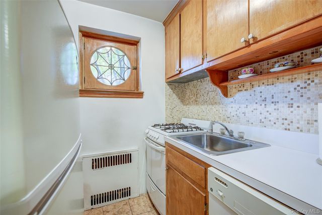 77-35 113th Street 1F, Forest Hills, NY 11375