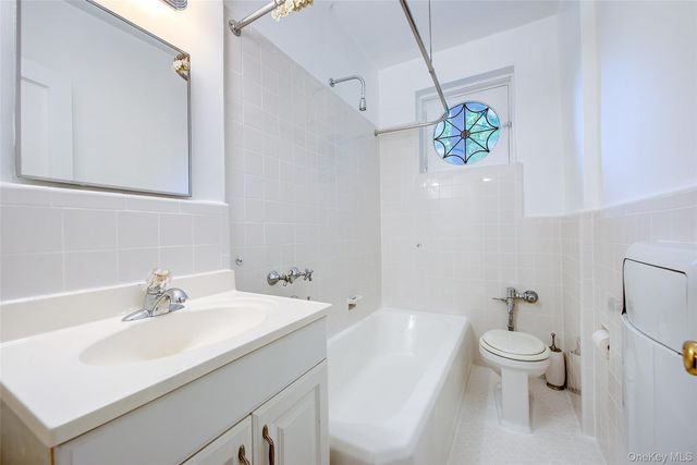 77-35 113th Street 1F, Forest Hills, NY 11375