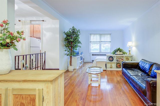 77-35 113th Street 1F, Forest Hills, NY 11375