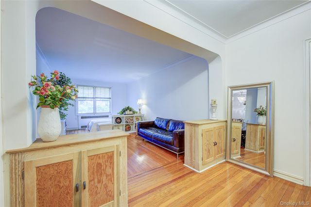 77-35 113th Street 1F, Forest Hills, NY 11375