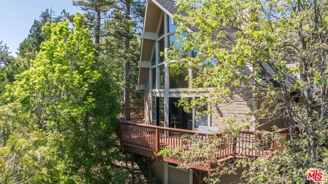 743 Bishorn Drive, Lake Arrowhead, CA 92352