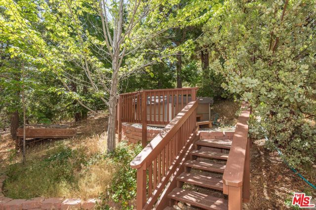 743 Bishorn Drive, Lake Arrowhead, CA 92352