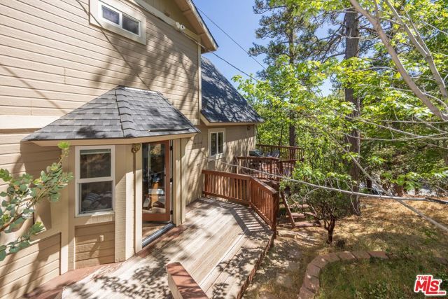 743 Bishorn Drive, Lake Arrowhead, CA 92352