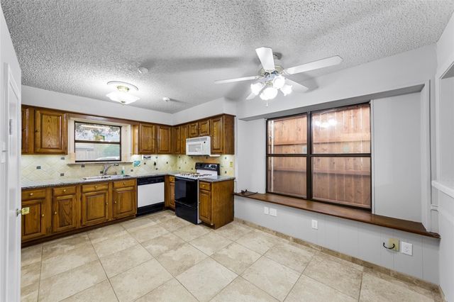 2571 Sundance Lane, Dallas, TX 75287