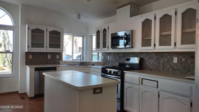 3413 S Dynamite Avenue, Tucson, AZ 85735