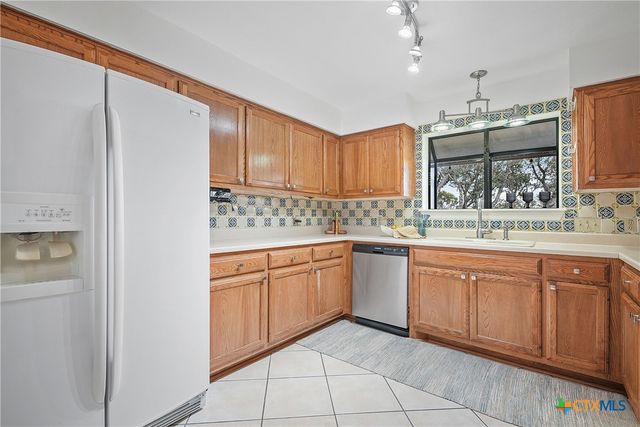 3112 Crosswind Drive, Spicewood, TX 78669