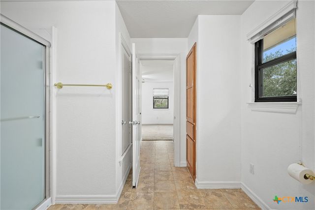 3112 Crosswind Drive, Spicewood, TX 78669