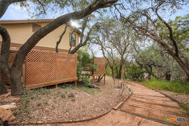 3112 Crosswind Drive, Spicewood, TX 78669