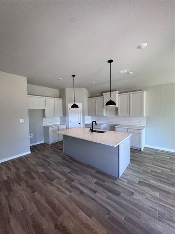 215 Sweetwater Drive, Weatherford, TX 76086