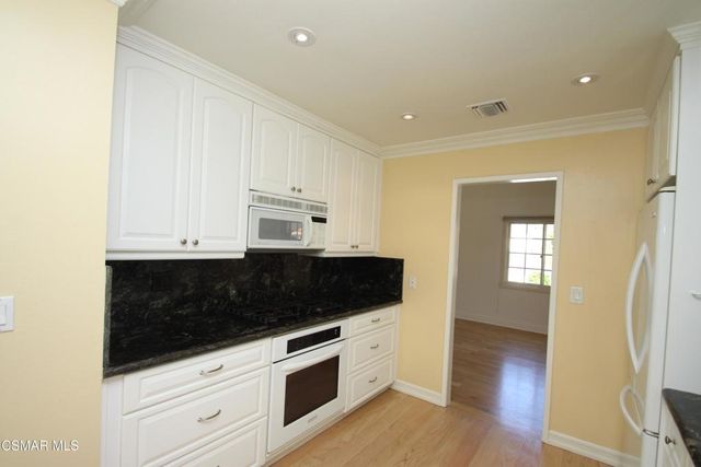 186 Poplar Crest Avenue, Newbury Park, CA 91320