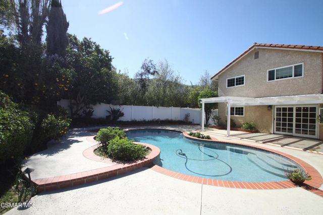 186 Poplar Crest Avenue, Newbury Park, CA 91320