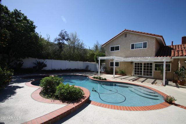 186 Poplar Crest Avenue, Newbury Park, CA 91320