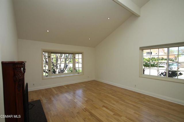 186 Poplar Crest Avenue, Newbury Park, CA 91320