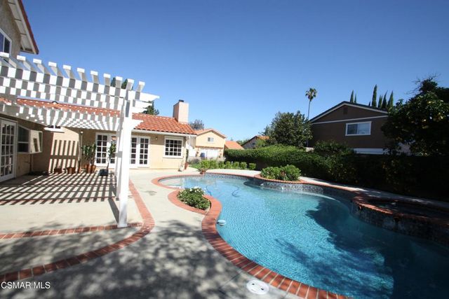 186 Poplar Crest Avenue, Newbury Park, CA 91320