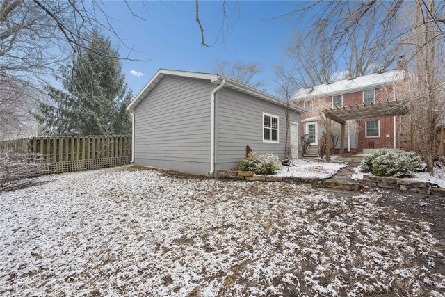 3900 Clinton Avenue, Des Moines, IA 50310