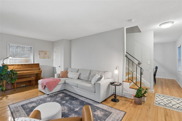 3900 Clinton Avenue, Des Moines, IA 50310