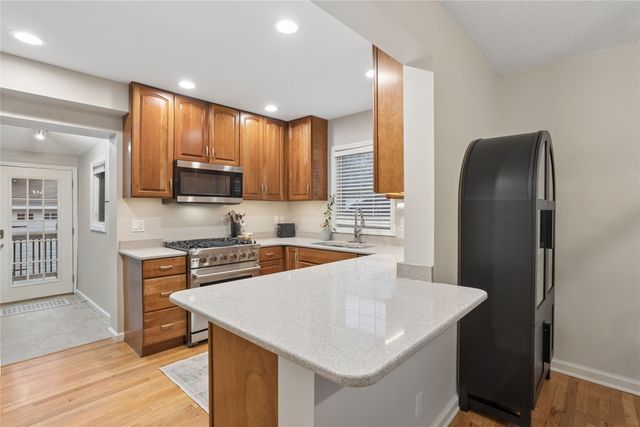 3900 Clinton Avenue, Des Moines, IA 50310