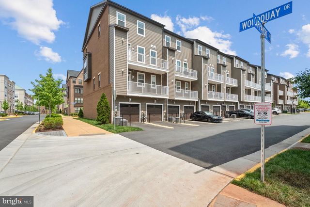 45117 KINCORA DR, Sterling, VA 20166