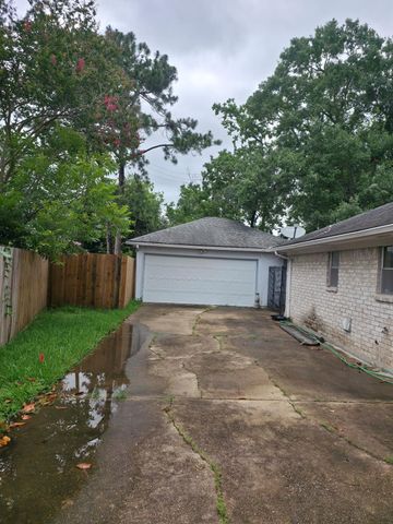 12543 Wrenthorpe Dr Drive, Houston, TX 77031
