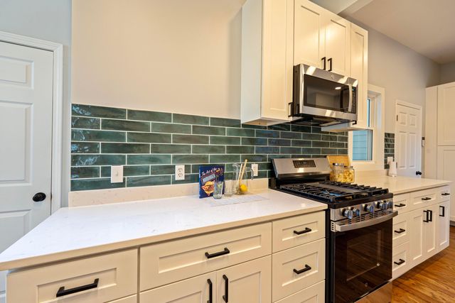 150 N Oak Street, London, OH 43140