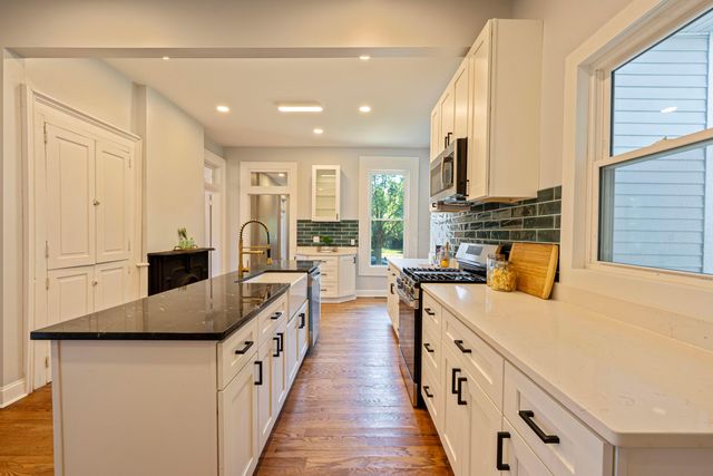 150 N Oak Street, London, OH 43140