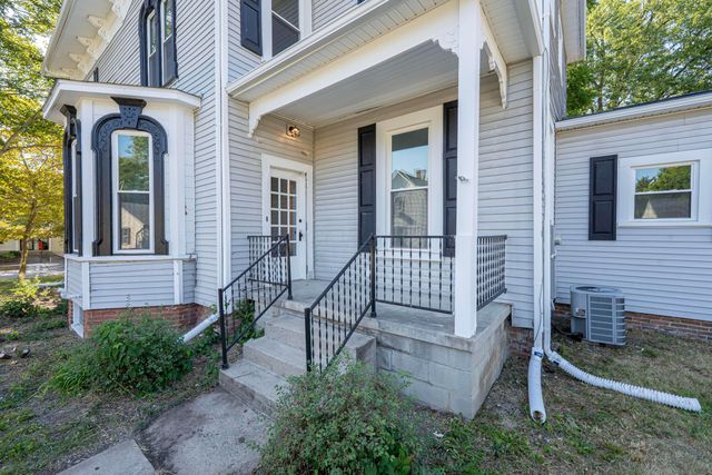 150 N Oak Street, London, OH 43140