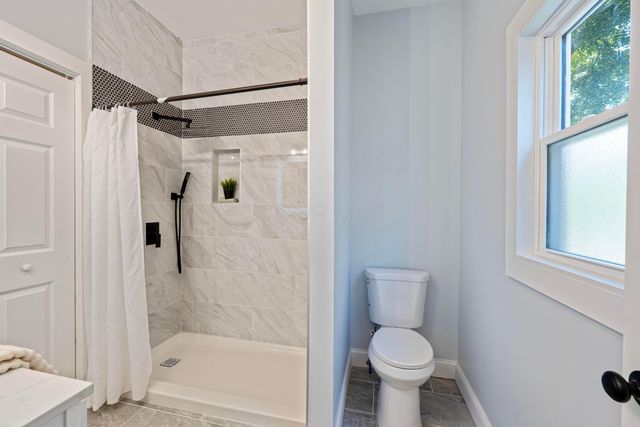 150 N Oak Street, London, OH 43140