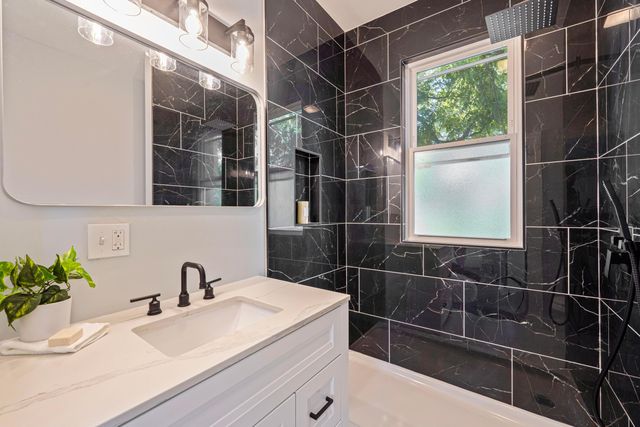 150 N Oak Street, London, OH 43140