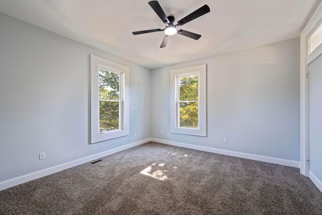 150 N Oak Street, London, OH 43140