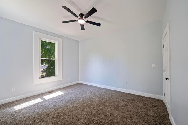 150 N Oak Street, London, OH 43140