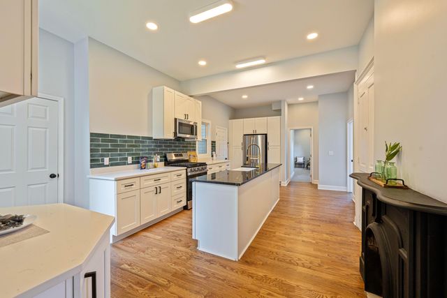 150 N Oak Street, London, OH 43140