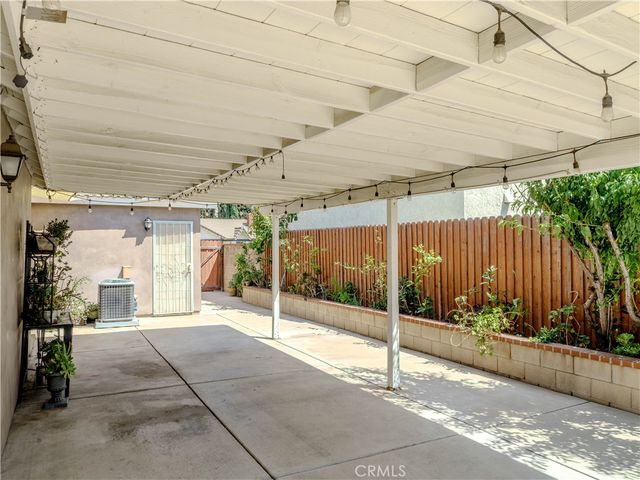 11538 Larchwood, Fontana, CA 92337