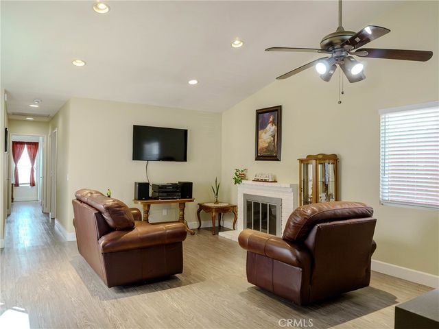 11538 Larchwood, Fontana, CA 92337