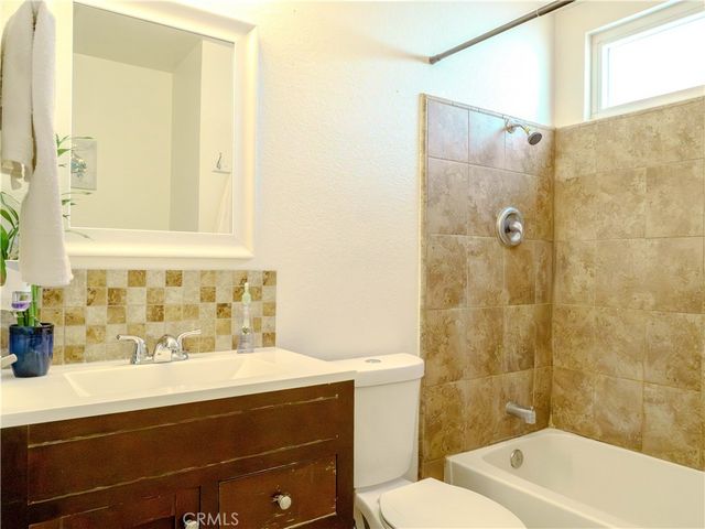 11538 Larchwood, Fontana, CA 92337