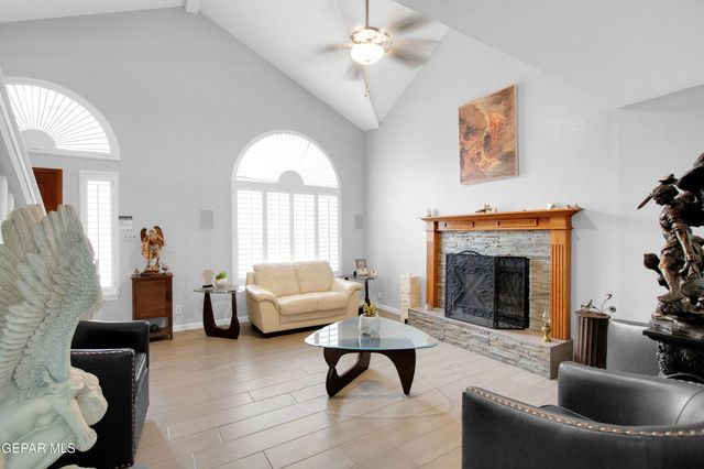 5619 BURNING TREE Drive, El Paso, TX 79912