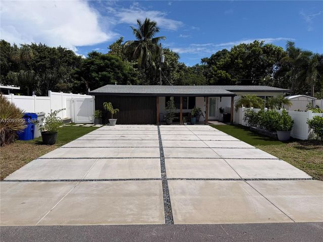 310 NE 12th Avenue, Pompano Beach, FL 33060