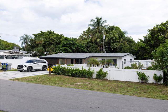 310 NE 12th Avenue, Pompano Beach, FL 33060