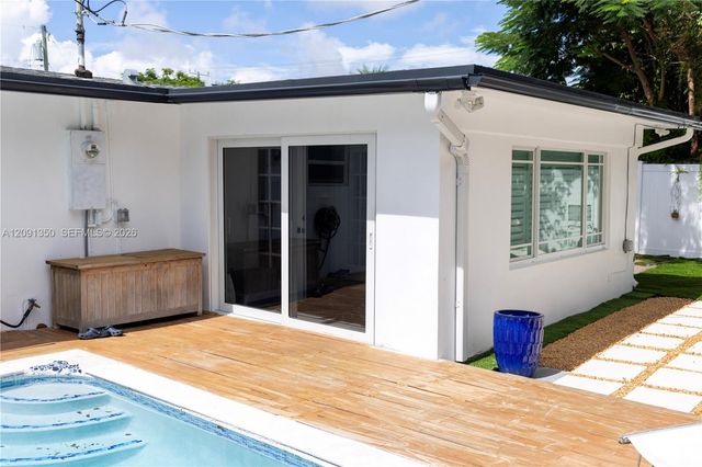 310 NE 12th Avenue, Pompano Beach, FL 33060