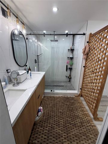 310 NE 12th Avenue, Pompano Beach, FL 33060