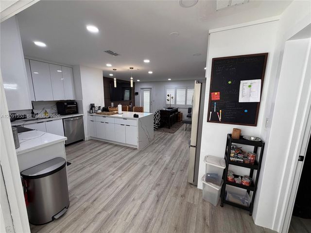 310 NE 12th Avenue, Pompano Beach, FL 33060