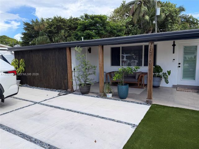 310 NE 12th Avenue, Pompano Beach, FL 33060