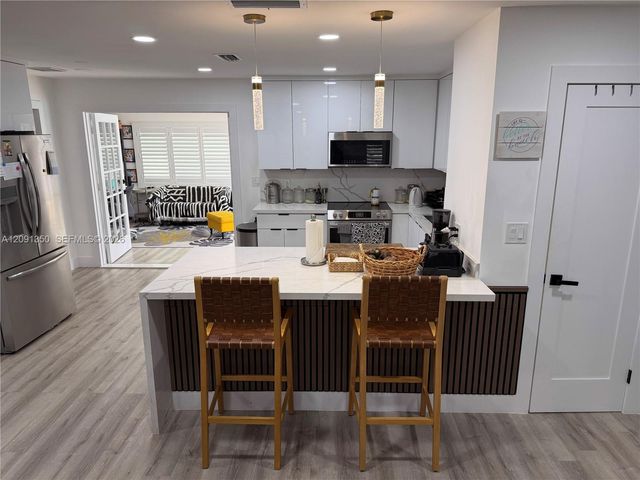 310 NE 12th Avenue, Pompano Beach, FL 33060