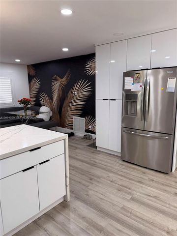 310 NE 12th Avenue, Pompano Beach, FL 33060