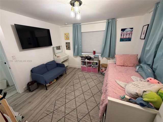 310 NE 12th Avenue, Pompano Beach, FL 33060