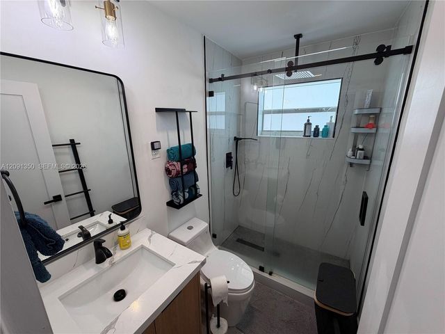 310 NE 12th Avenue, Pompano Beach, FL 33060