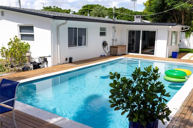 310 NE 12th Avenue, Pompano Beach, FL 33060