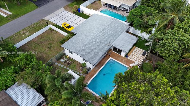 310 NE 12th Avenue, Pompano Beach, FL 33060