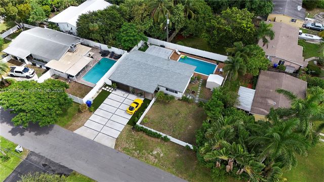 310 NE 12th Avenue, Pompano Beach, FL 33060